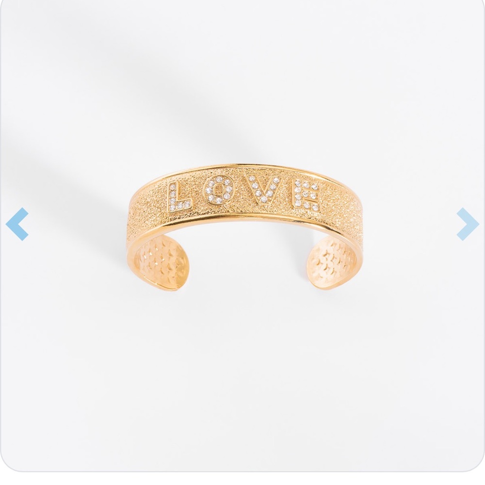 Paris Hilton new collection love bracelet with crystal stones